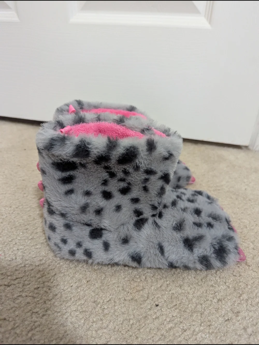 Wonder Nation Light Up Gray and Pink Plush Monster Paw Plush Slipper Boots